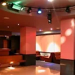 ホテル Naranjos