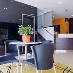 ホテル Naranjos 2*