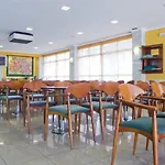 ホテル Naranjos