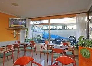 Naranjos Hotel A Revolta