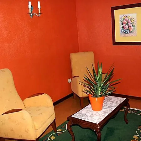 Hotel Naranjos A Revolta
