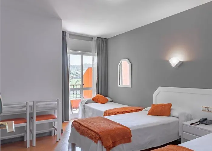 洛斯那然约斯酒店 2* 莱沃尔塔