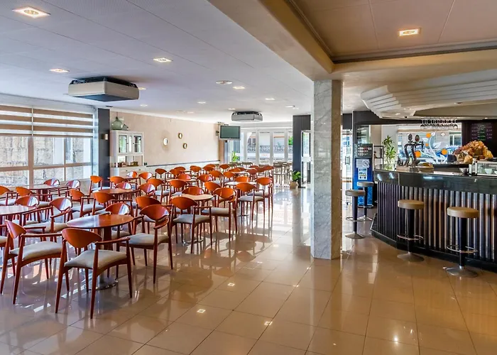 洛斯那然约斯酒店 2*