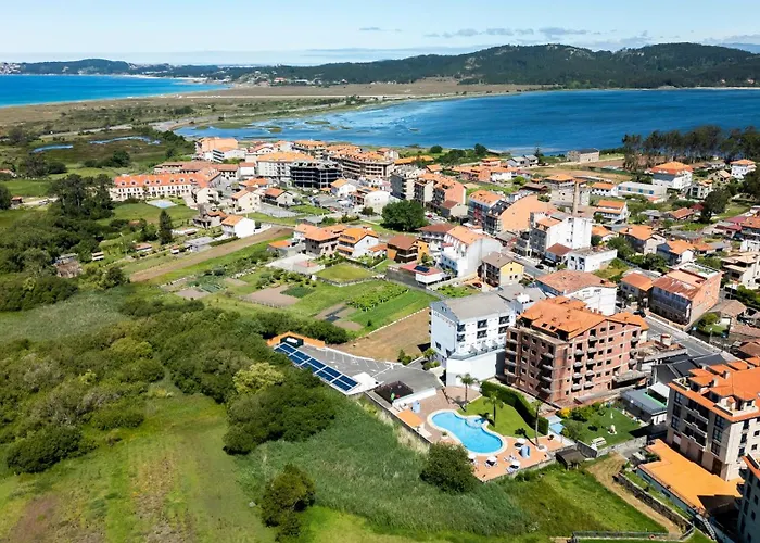 Naranjos Hotel A Revolta