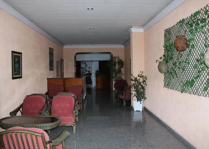 洛斯那然约斯酒店 莱沃尔塔