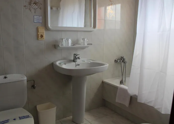 洛斯那然约斯酒店